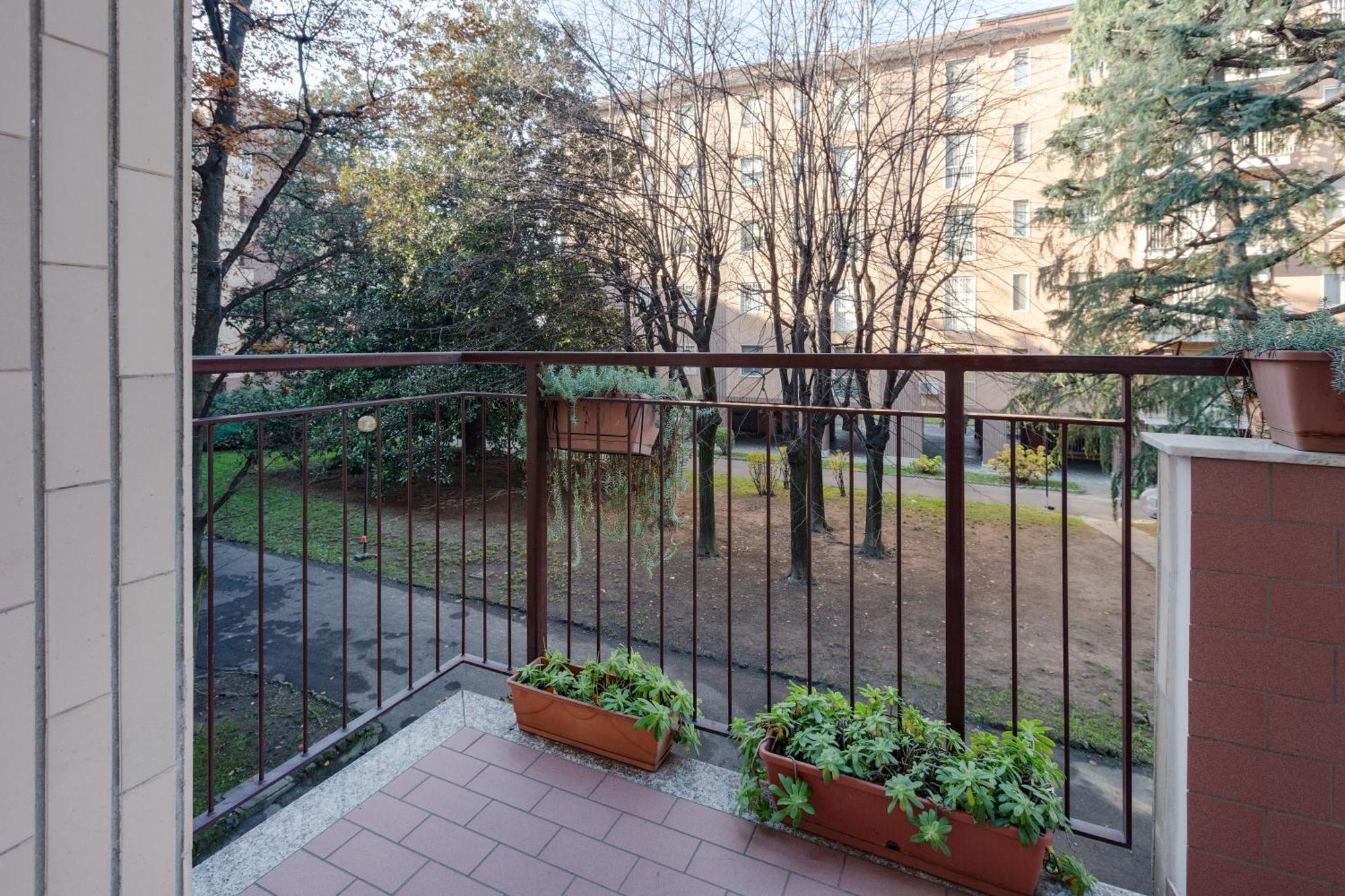 Milan-Linate Apartment With Balcony Екстериор снимка